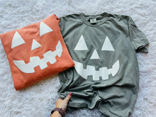 Load image into Gallery viewer, Pumpkin PUFF Face Graphic Tee PREORDER (SHIP DATE 9/12)